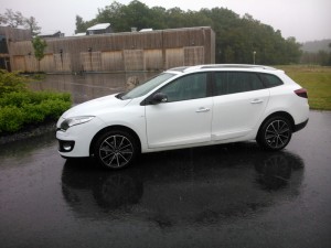 Renault Megane i regn