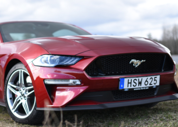 Test Ford Mustang GT 2018 – 450 amerikanska hästkrafter!