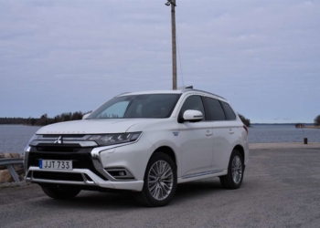 Test Mitsubishi Outlander PHEV – Laddhybrid 2019