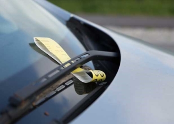 Budgetera för parkeringsböter i storstan