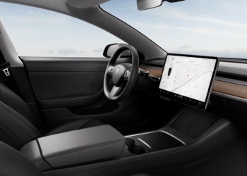 Test Tesla Model 3 Performance